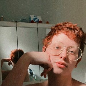 Meet your Posher, Itzel bugg